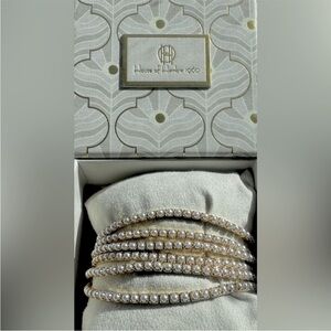 NIB house of harlow 1960 - set of 6 gold and pearl stretch bracelets